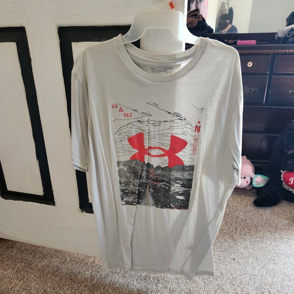 Mens Size XXL UNDER ARMOUR tshirt off white